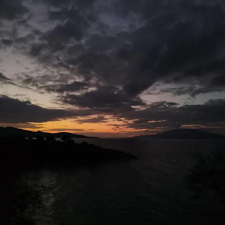 Agia Aikaterini アパート